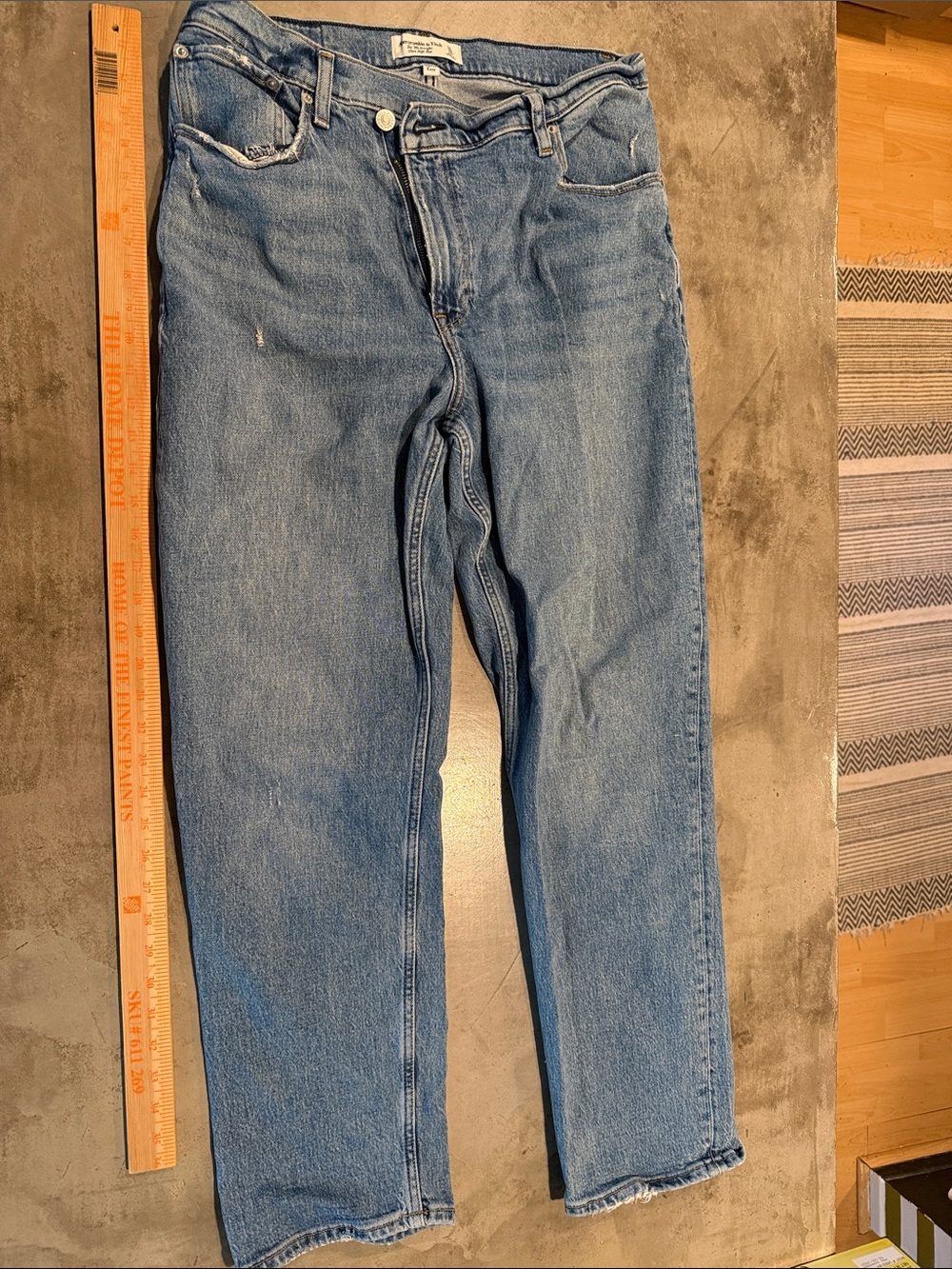 Abercrombie & Fitch Light Blue High-Rise '90s Straight Jeans